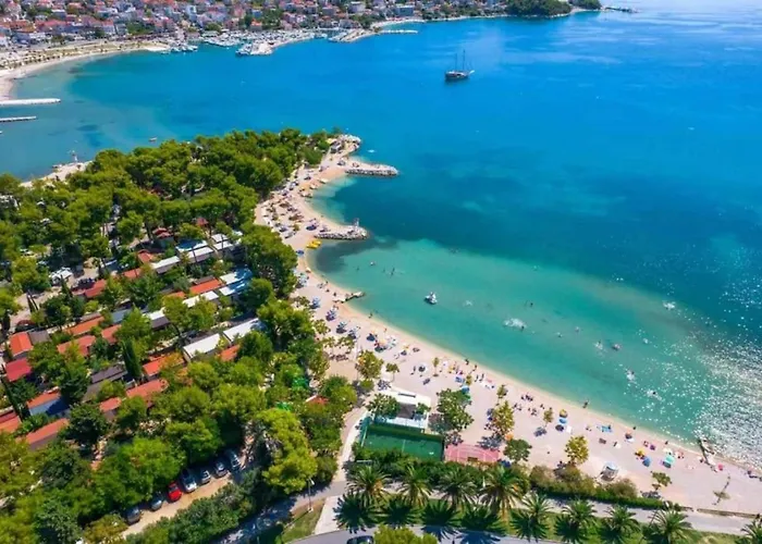 Bright & Modern 2bd In Stobrec, Free Parking Apartamento