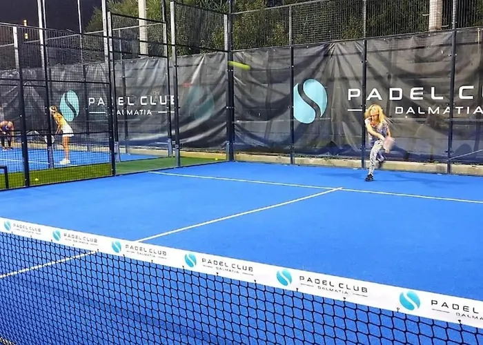 Bright & Modern 2bd In Stobrec, Free Parking *