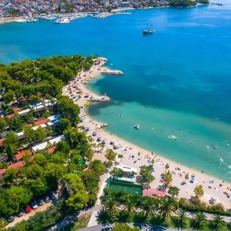 Bright & Modern 2bd In Stobrec, Free Parking Appartamento